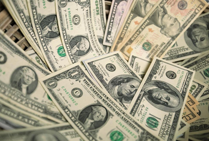 少女银行账户凭空多巨款 银行卡多出钱该怎么