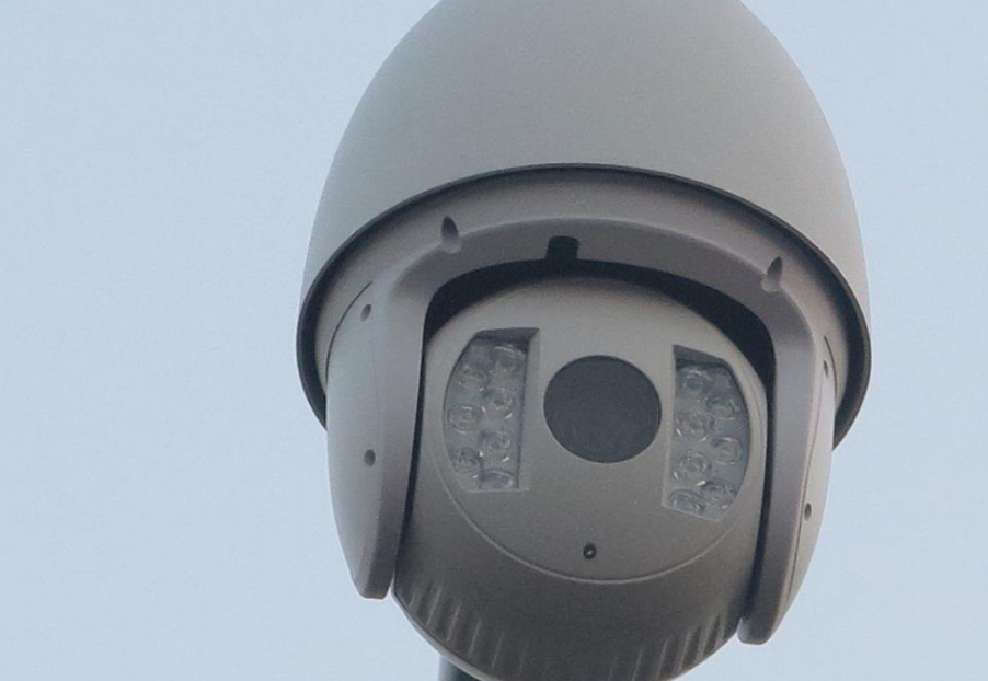 英国记者挑战中国天网